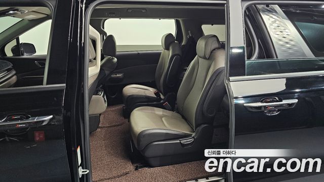 Kia Canival 2024 — photo 11