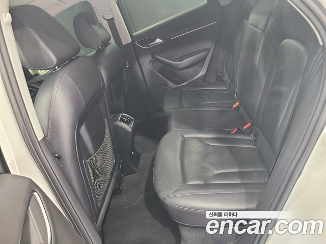 Audi Q3 2015 — photo 8