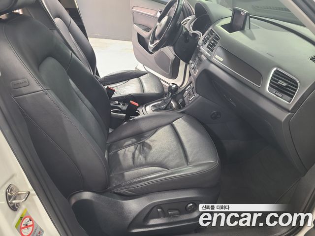 Audi Q3 2015 — photo 10