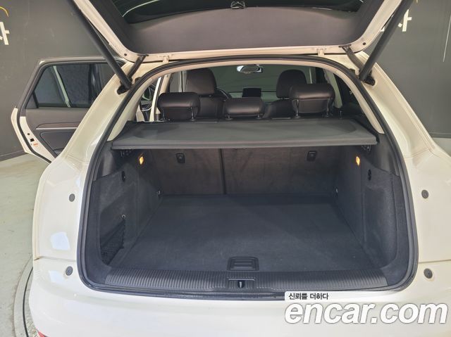 Audi Q3 2015 — photo 11