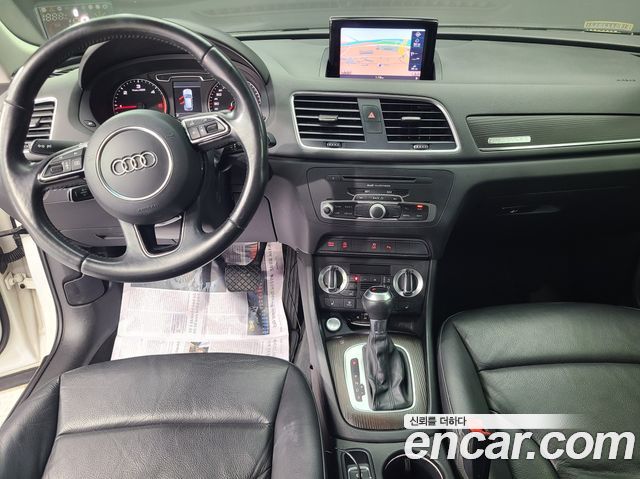 Audi Q3 2015 — photo 12