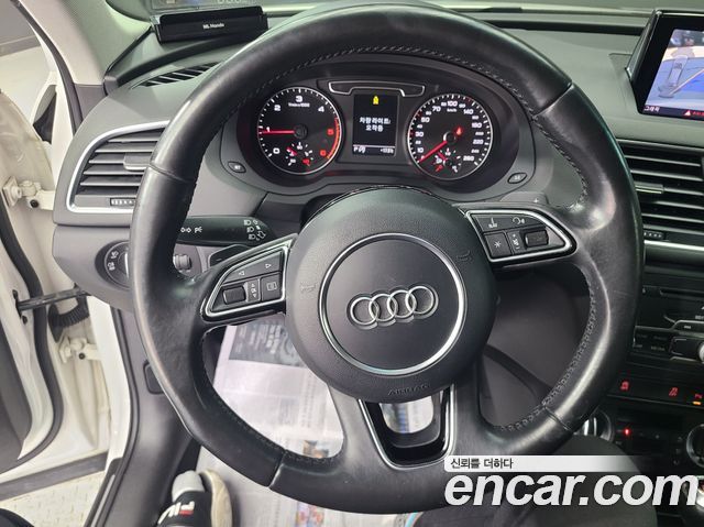 Audi Q3 2015 — photo 17