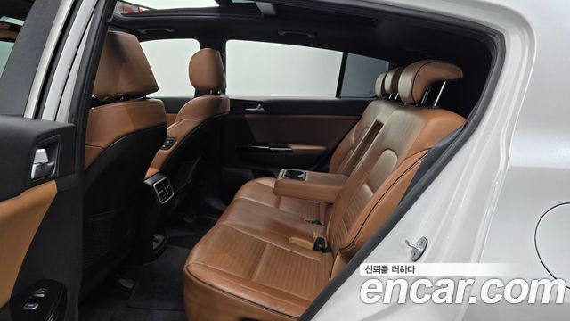 Kia Sportage 2018 — photo 17