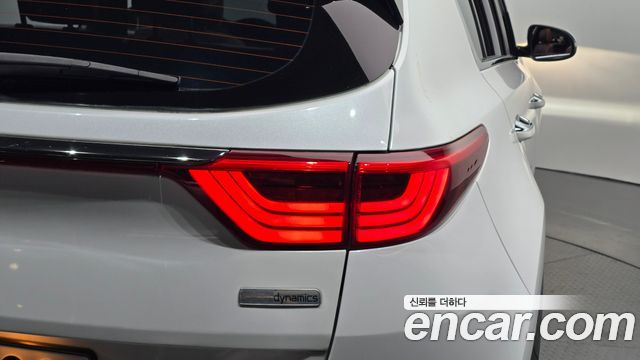 Kia Sportage 2018 — photo 9