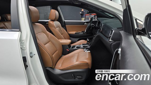 Kia Sportage 2018 — photo 16