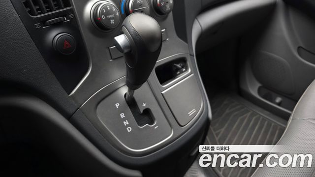 Hyundai Starex 2014 — photo 12
