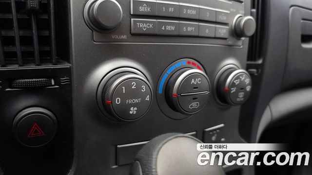Hyundai Starex 2014 — photo 25
