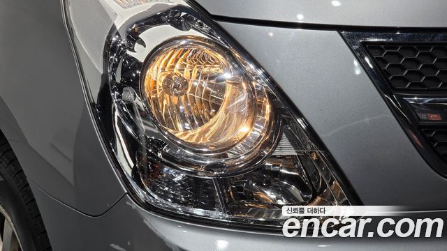 Hyundai Starex 2014 — photo 8