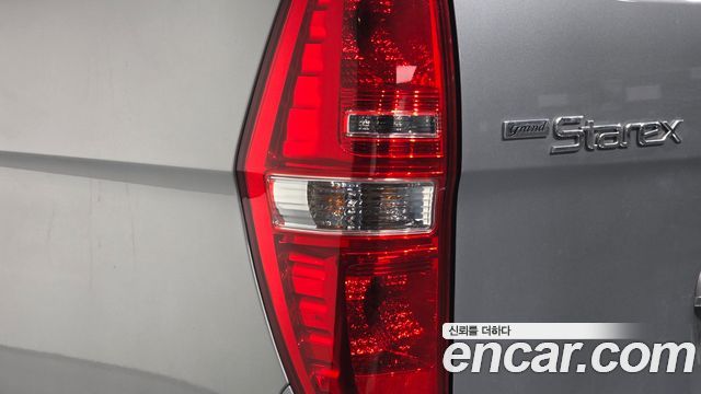 Hyundai Starex 2014 — photo 9