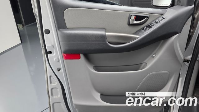 Hyundai Starex 2014 — photo 14