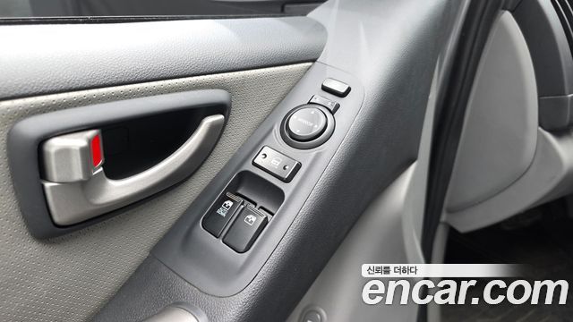 Hyundai Starex 2014 — photo 28