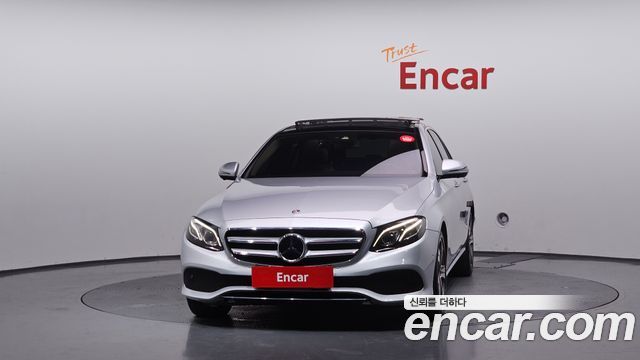 Mercedes-Benz E-Class 2017 — photo 3