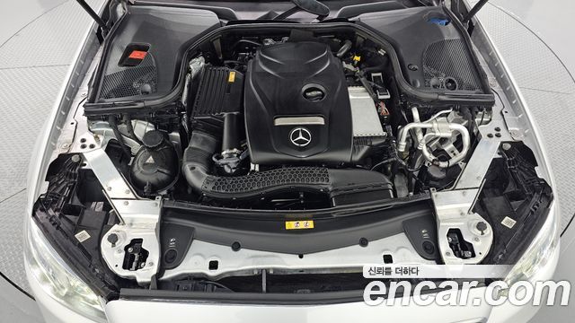 Mercedes-Benz E-Class 2017 — photo 6