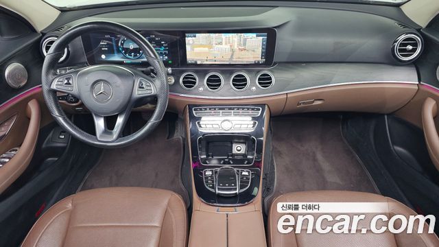Mercedes-Benz E-Class 2017 — photo 7