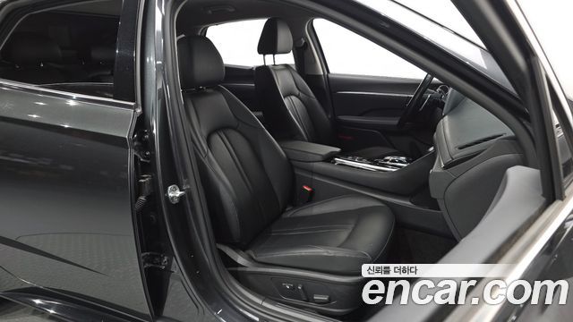 Hyundai Sonata 2021 — photo 16
