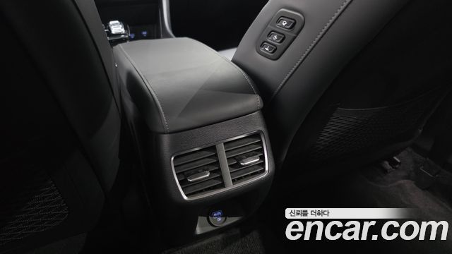 Hyundai Sonata 2021 — photo 31