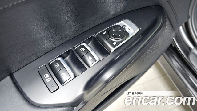 Kia K5 2021 — photo 25