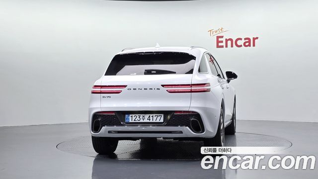 Genesis GV70 2023 — photo 4