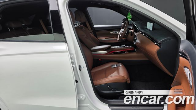 Genesis GV70 2023 — photo 16