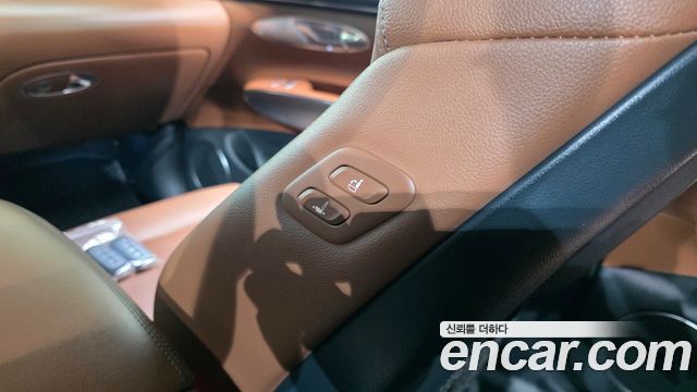 Genesis GV70 2023 — photo 30
