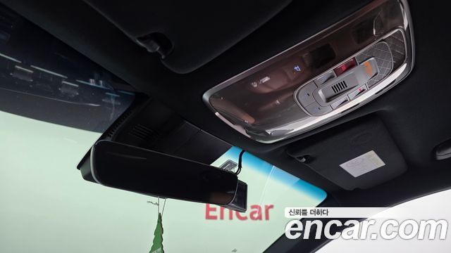 Genesis GV70 2023 — photo 32