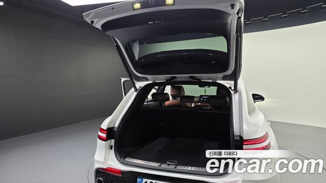 Genesis GV70 2023 — photo 34
