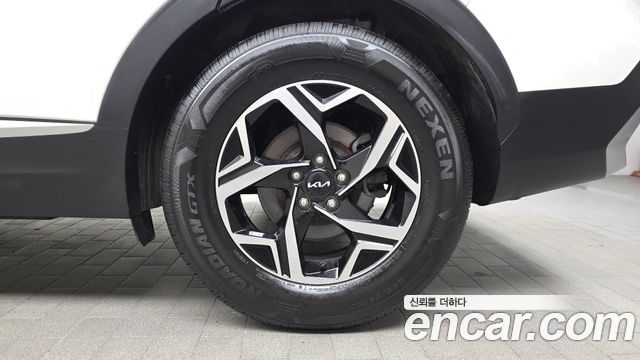 Kia Sportage 2023 — photo 7