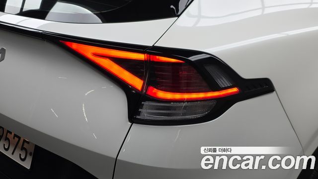 Kia Sportage 2023 — photo 9