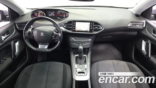 Peugeot 308 2015 — photo 7