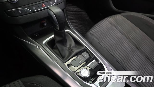 Peugeot 308 2015 — photo 9