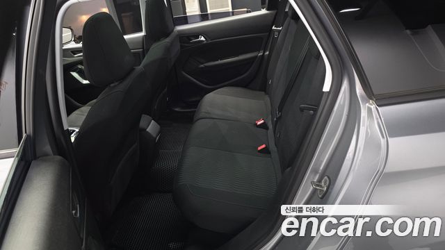 Peugeot 308 2015 — photo 11