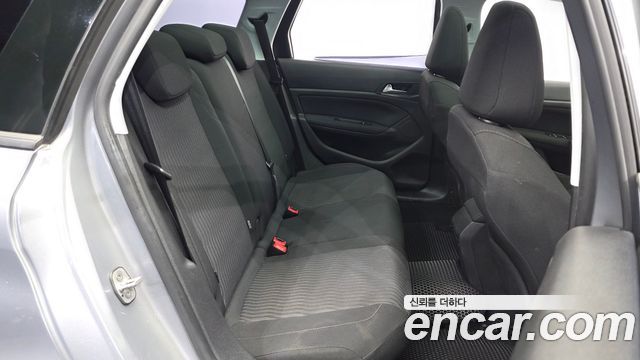 Peugeot 308 2015 — photo 12