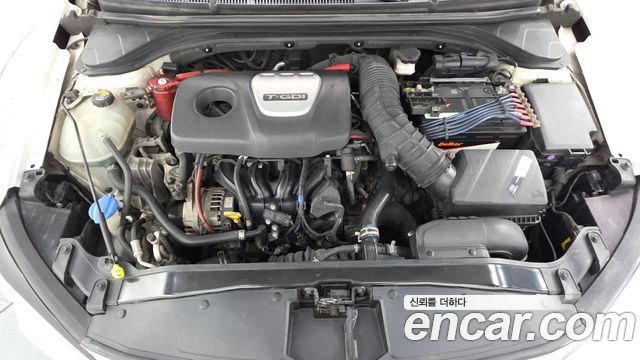 Hyundai AVANTE 2017 — photo 6