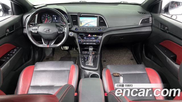 Hyundai AVANTE 2017 — photo 7
