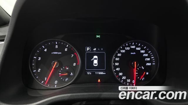 Hyundai AVANTE 2017 — photo 8
