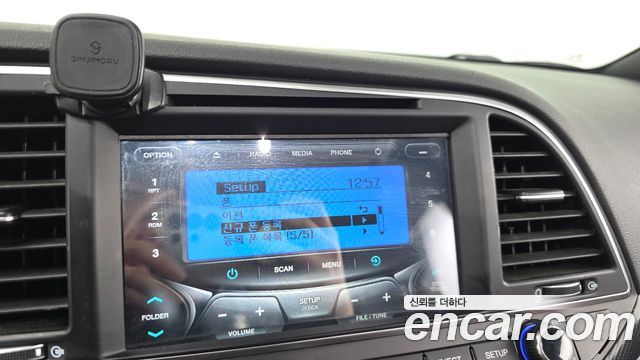 Hyundai AVANTE 2017 — photo 16