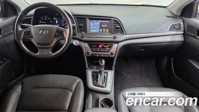 Hyundai AVANTE 2016 — photo 10