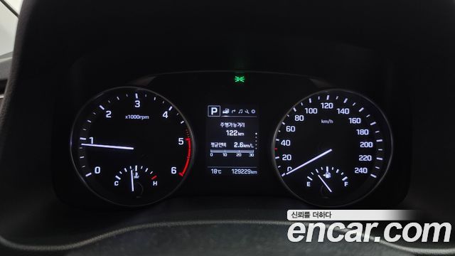 Hyundai AVANTE 2016 — photo 11