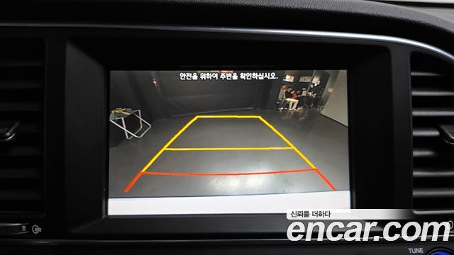 Hyundai AVANTE 2016 — photo 21