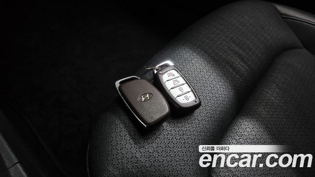 Hyundai AVANTE 2016 — photo 22