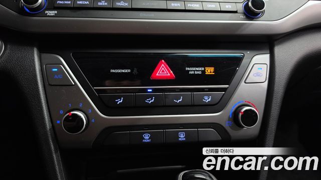 Hyundai AVANTE 2016 — photo 31