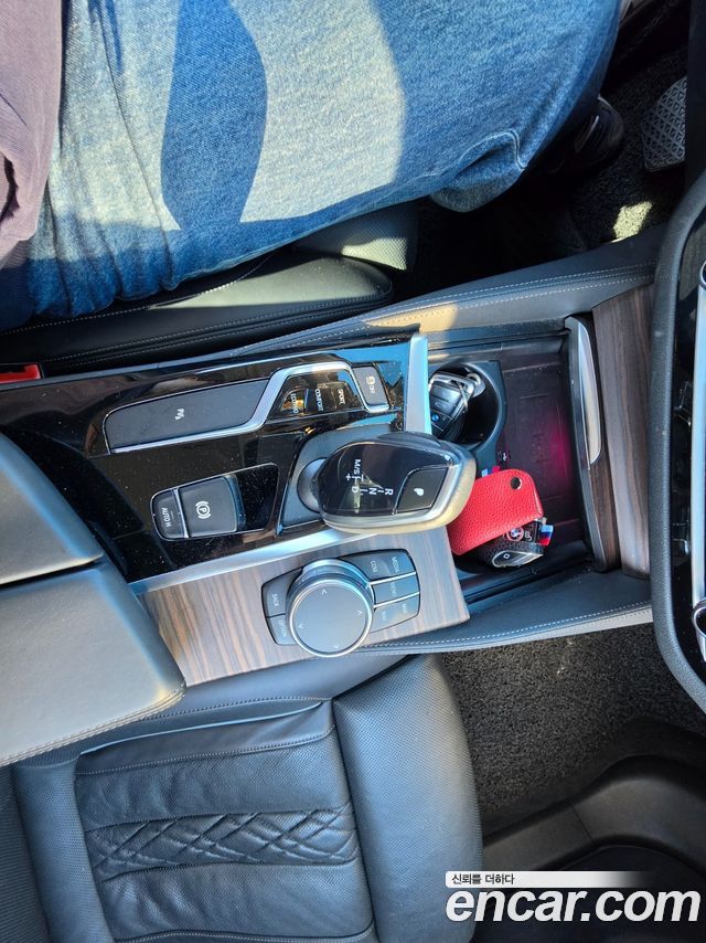 BMW 5-Series 2018 — photo 7