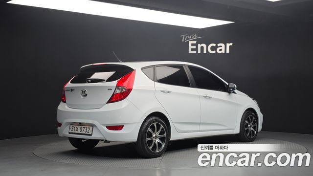 Hyundai Accent 2017 — photo 2