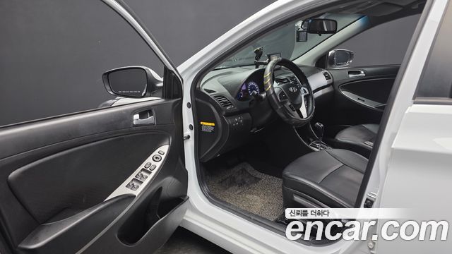 Hyundai Accent 2017 — photo 13