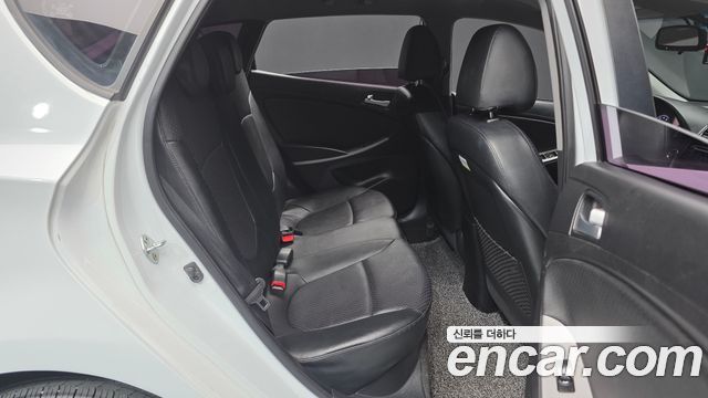 Hyundai Accent 2017 — photo 18