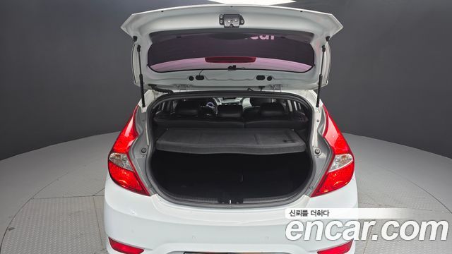 Hyundai Accent 2017 — photo 26