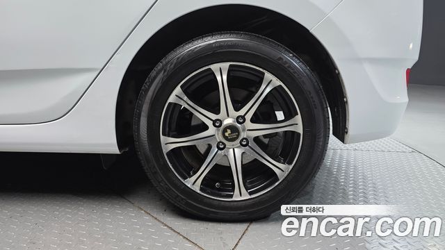 Hyundai Accent 2017 — photo 7