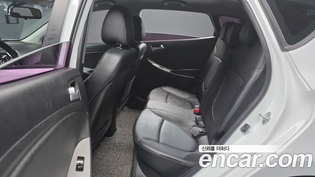 Hyundai Accent 2017 — photo 16