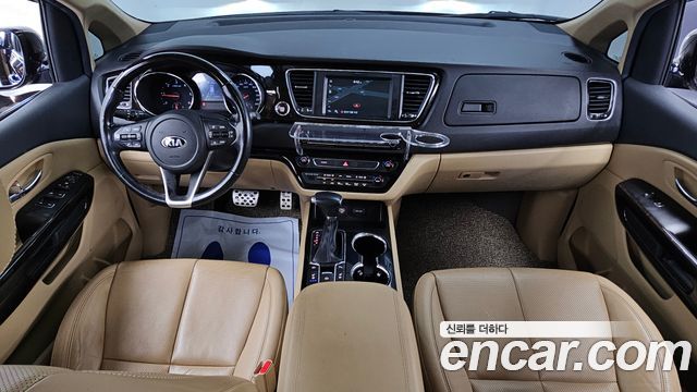 Kia Canival 2019 — photo 10