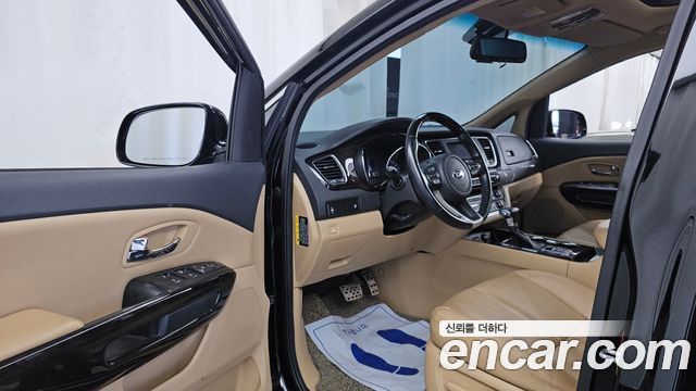 Kia Canival 2019 — photo 13